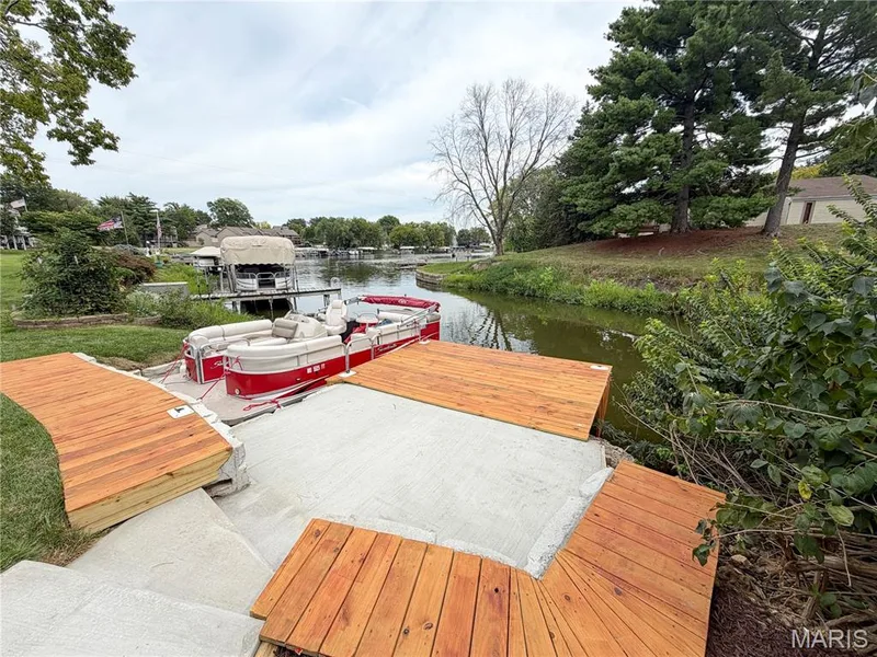 14 Bayside Court, Lake St. Louis, MO 63367 — listing photo 3 of 58