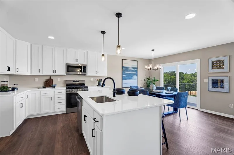 10949 S Providence Drive, Foristell, MO 63348 — listing photo 8 of 10