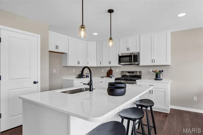 10949 S Providence Drive, Foristell, MO 63348 — listing photo 9 of 10