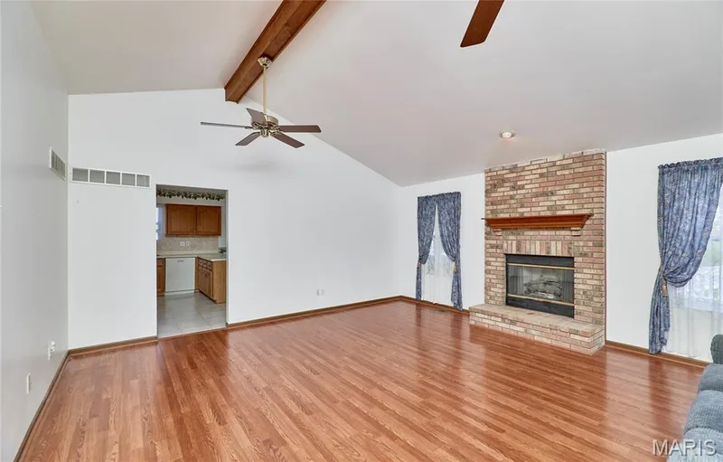 207 Sassafras Parc Drive, O'Fallon, MO 63368 — listing photo 15 of 71