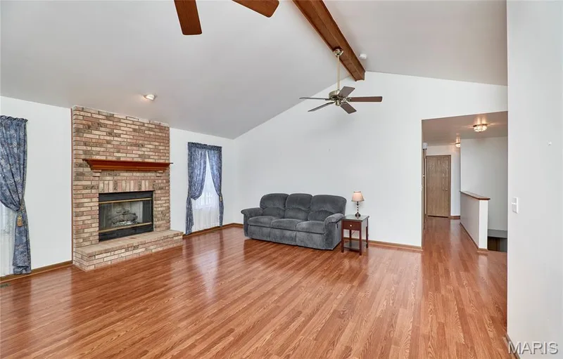 207 Sassafras Parc Drive, O'Fallon, MO 63368 — listing photo 17 of 71