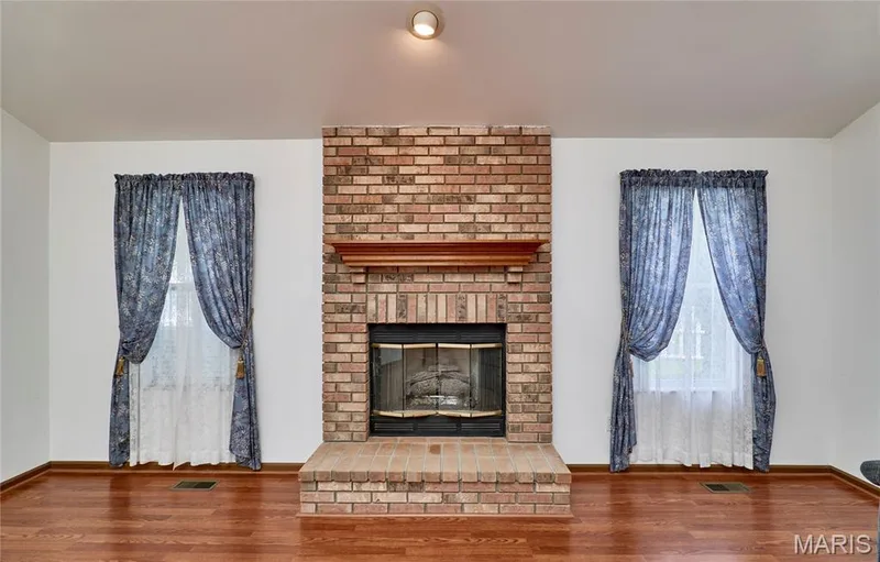 207 Sassafras Parc Drive, O'Fallon, MO 63368 — listing photo 21 of 71