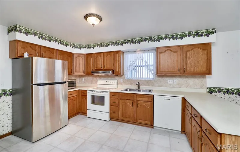 207 Sassafras Parc Drive, O'Fallon, MO 63368 — listing photo 22 of 71