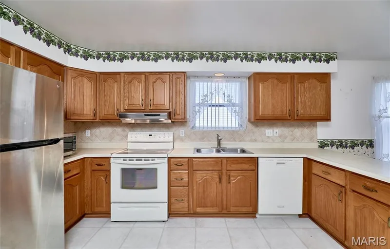 207 Sassafras Parc Drive, O'Fallon, MO 63368 — listing photo 25 of 71