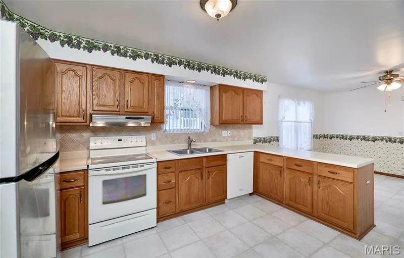 207 Sassafras Parc Drive, O'Fallon, MO 63368 — listing photo 26 of 71