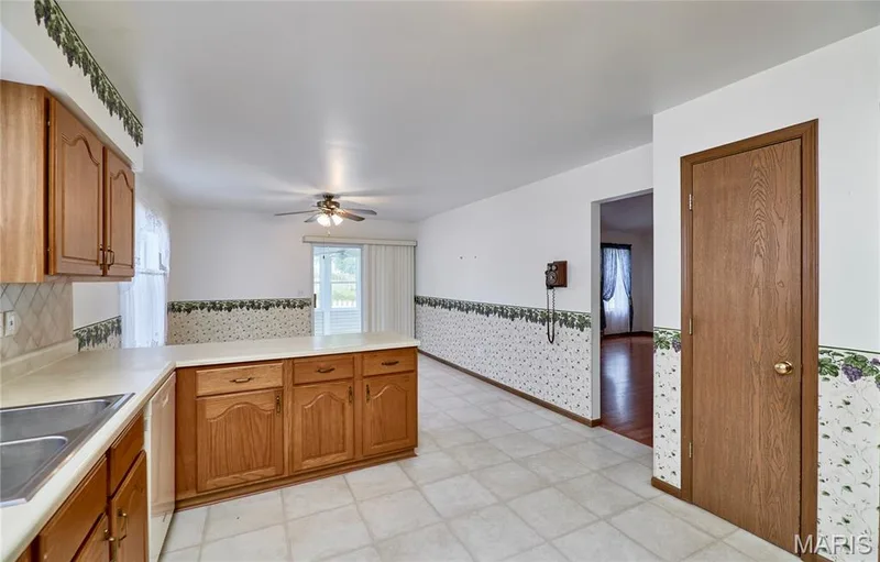 207 Sassafras Parc Drive, O'Fallon, MO 63368 — listing photo 28 of 71