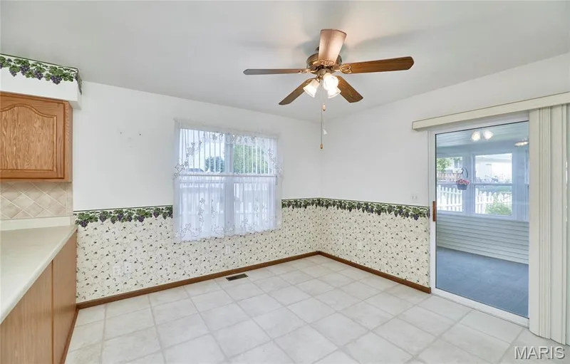 207 Sassafras Parc Drive, O'Fallon, MO 63368 — listing photo 30 of 71