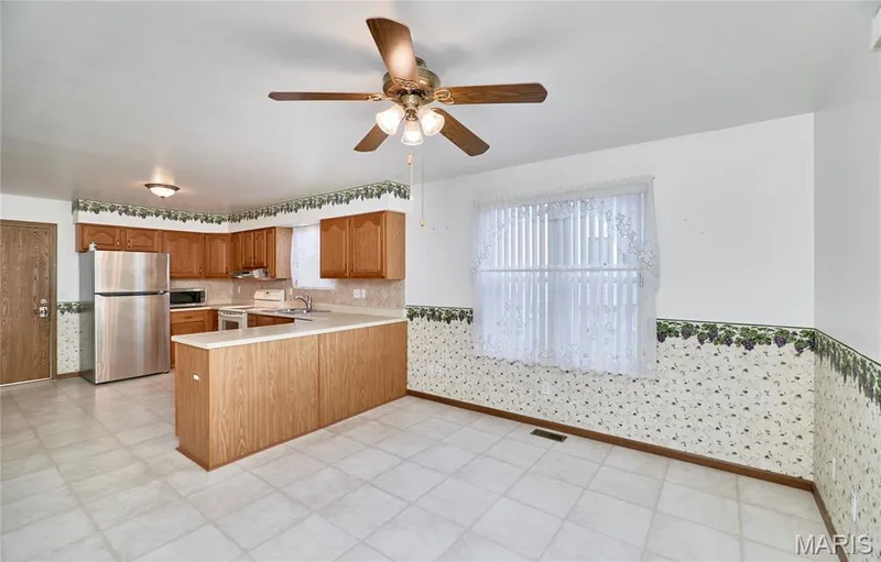 207 Sassafras Parc Drive, O'Fallon, MO 63368 — listing photo 33 of 71