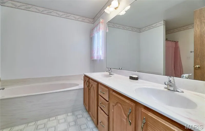 207 Sassafras Parc Drive, O'Fallon, MO 63368 — listing photo 53 of 71