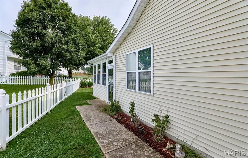 207 Sassafras Parc Drive, O'Fallon, MO 63368 — listing photo 66 of 71