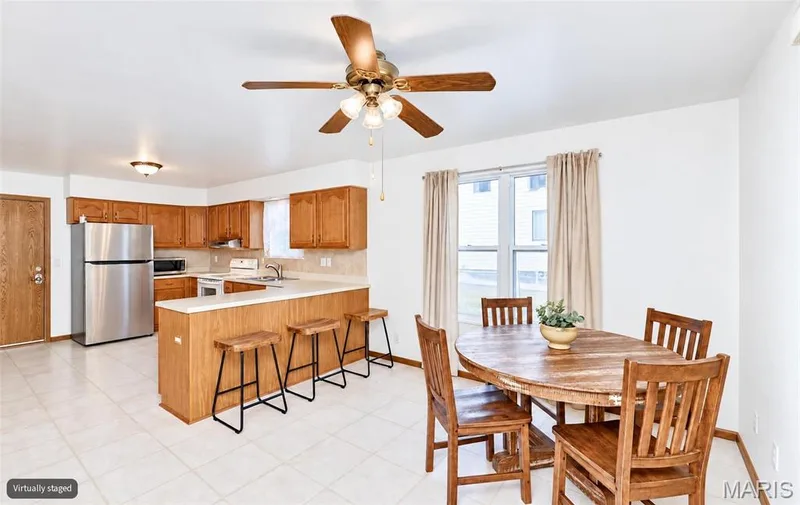 207 Sassafras Parc Drive, O'Fallon, MO 63368 — listing photo 16 of 32