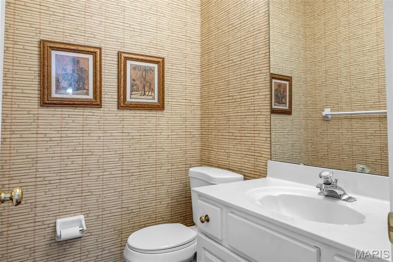 4185 Stonecroft Drive, St Charles, MO 63304 — listing photo 16 of 38