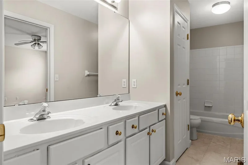 4185 Stonecroft Drive, St Charles, MO 63304 — listing photo 29 of 38