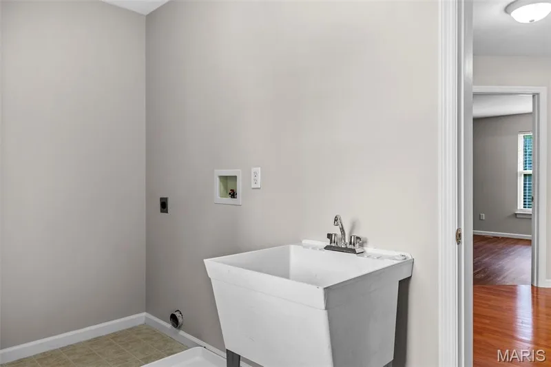 4185 Stonecroft Drive, St Charles, MO 63304 — listing photo 32 of 38