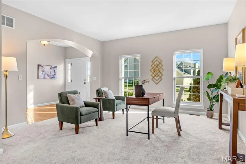 4185 Stonecroft Drive, St Charles, MO 63304 — listing photo 6 of 42