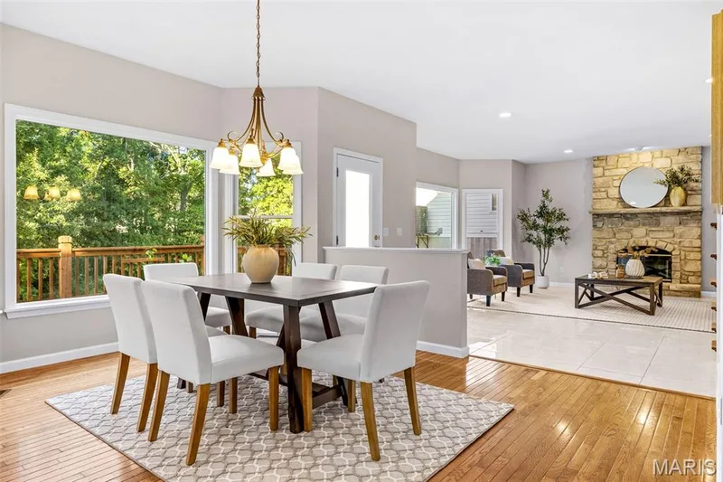 4185 Stonecroft Drive, St Charles, MO 63304 — listing photo 14 of 42
