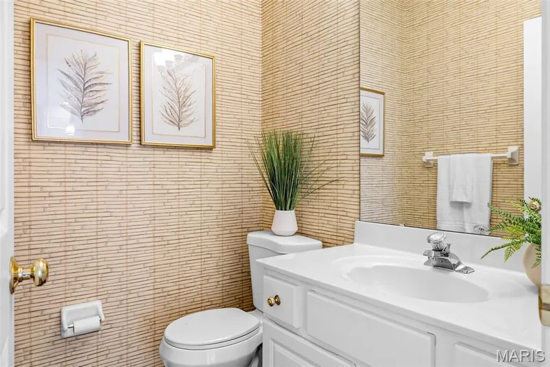 4185 Stonecroft Drive, St Charles, MO 63304 — listing photo 18 of 42