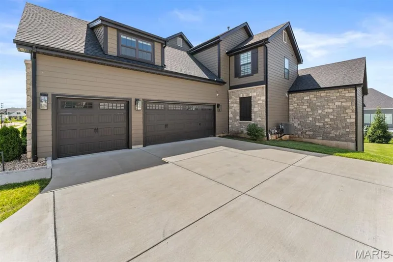 16936 Lake Meadow, Chesterfield, MO 63005 — listing photo 5 of 32