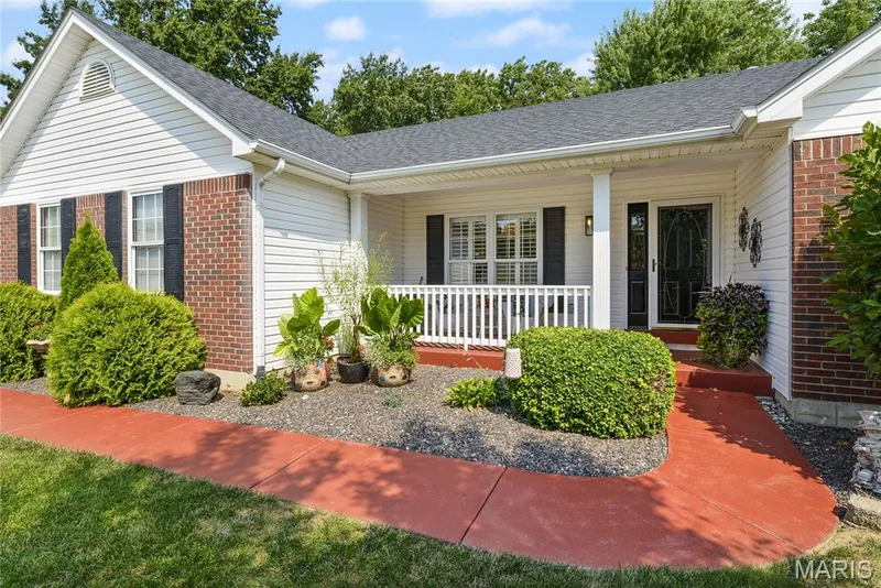 38 Fawn Valley Circle, St Peters, MO 63376 — listing photo 3 of 49