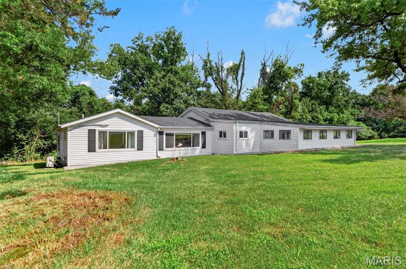1236 Highway 109, Wildwood, MO 63038 — listing photo 2 of 25
