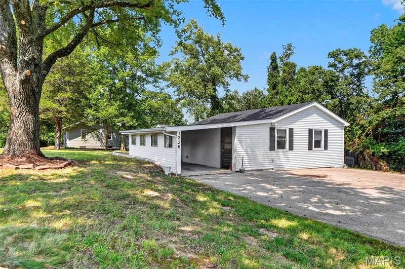 1236 Highway 109, Wildwood, MO 63038 — listing photo 3 of 25