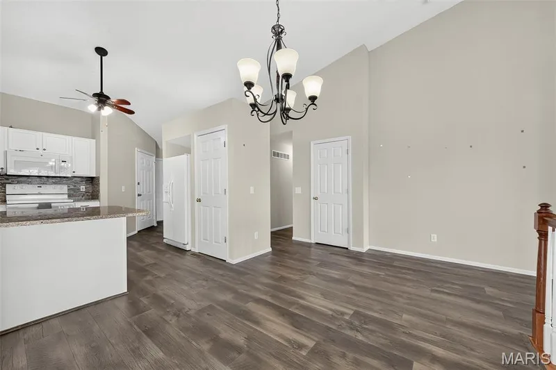 36 Lienemann Court, St Peters, MO 63303 — listing photo 8 of 35