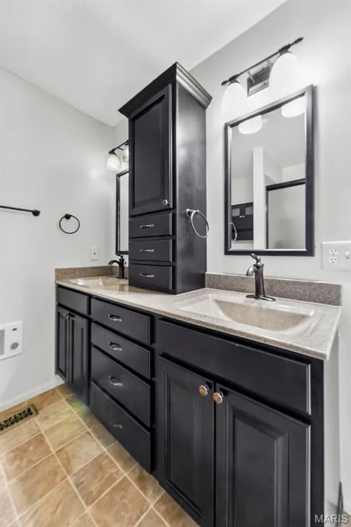 Primary Bath — 36 Lienemann Court, St Peters, MO 63303