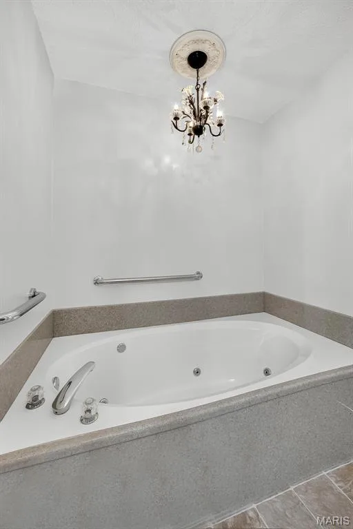 Primary Bath — 36 Lienemann Court, St Peters, MO 63303