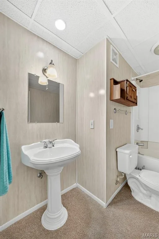 Bath 3 — 36 Lienemann Court, St Peters, MO 63303