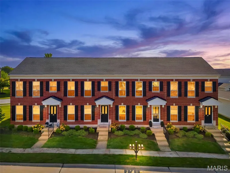 744 Hyde Drive, O'Fallon, MO 63366 — listing photo 3 of 35