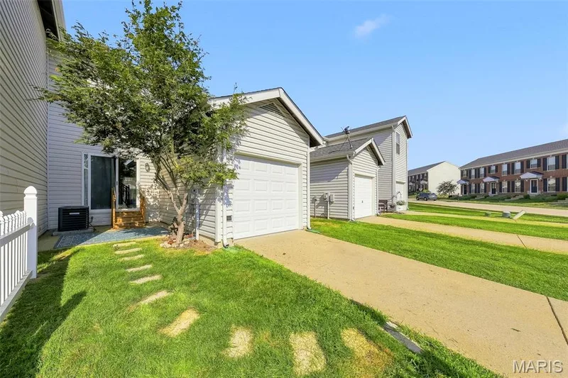 744 Hyde Drive, O'Fallon, MO 63366 — listing photo 32 of 35
