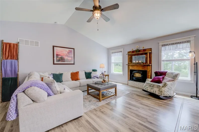 418 Dusty Brook Drive, O'Fallon, MO 63366 — listing photo 6 of 44