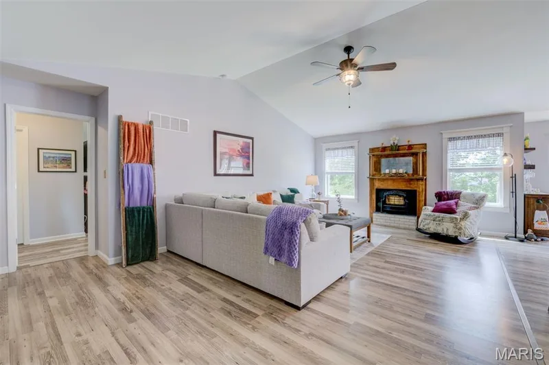 418 Dusty Brook Drive, O'Fallon, MO 63366 — listing photo 7 of 44