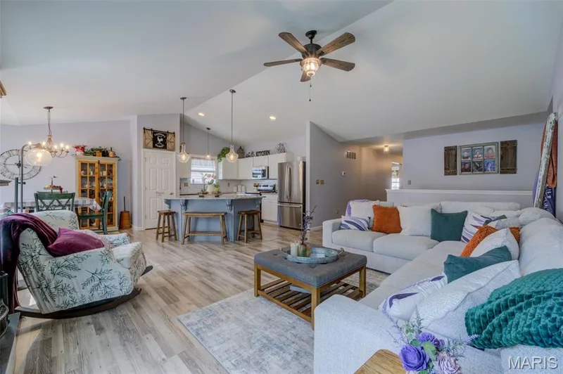 418 Dusty Brook Drive, O'Fallon, MO 63366 — listing photo 9 of 44