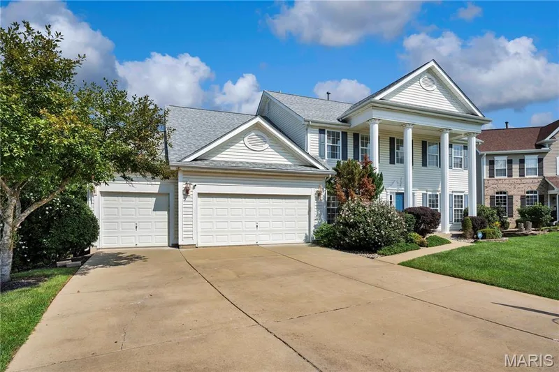 611 Knollshire Way, Dardenne Prairie, MO 63368 — listing photo 2 of 49