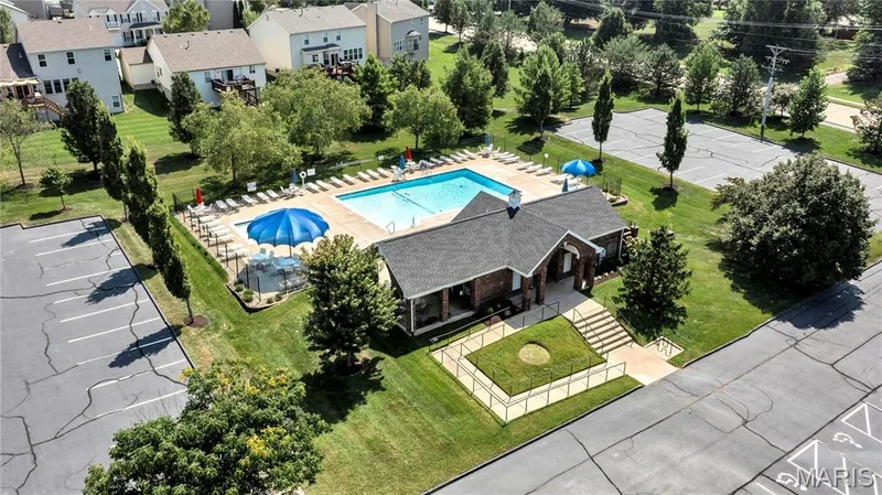 Pool & Club House — 611 Knollshire Way, Dardenne Prairie, MO 63368