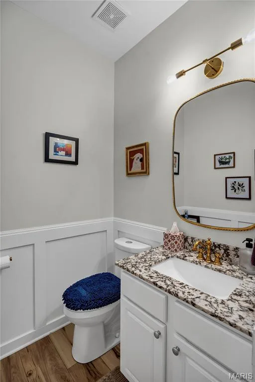 Powder Room - Main Floor — 611 Knollshire Way, Dardenne Prairie, MO 63368