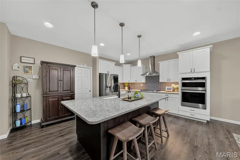 219 Mason Glen Drive, Lake St. Louis, MO 63367 — listing photo 5 of 56
