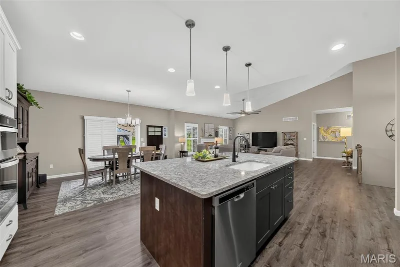 219 Mason Glen Drive, Lake St. Louis, MO 63367 — listing photo 9 of 56
