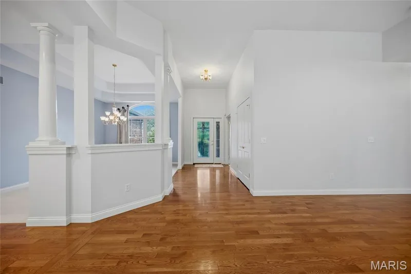 428 Fort Saratoga, St Charles, MO 63303 — listing photo 5 of 38