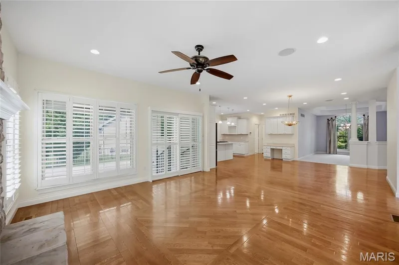 428 Fort Saratoga, St Charles, MO 63303 — listing photo 9 of 38