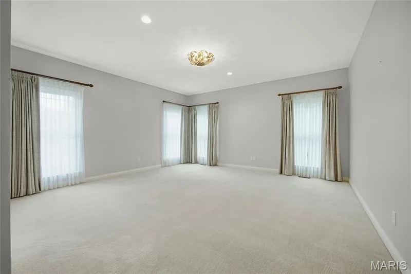 428 Fort Saratoga, St Charles, MO 63303 — listing photo 12 of 38