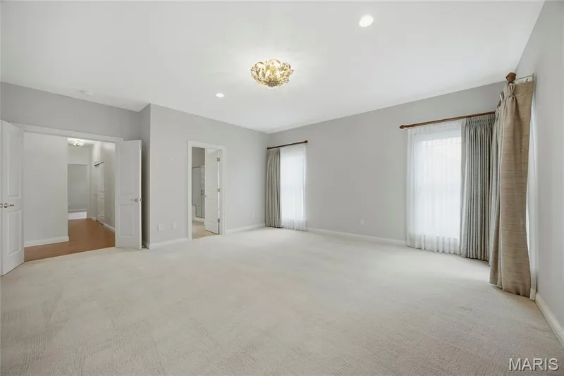 428 Fort Saratoga, St Charles, MO 63303 — listing photo 13 of 38