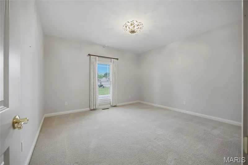 428 Fort Saratoga, St Charles, MO 63303 — listing photo 17 of 38