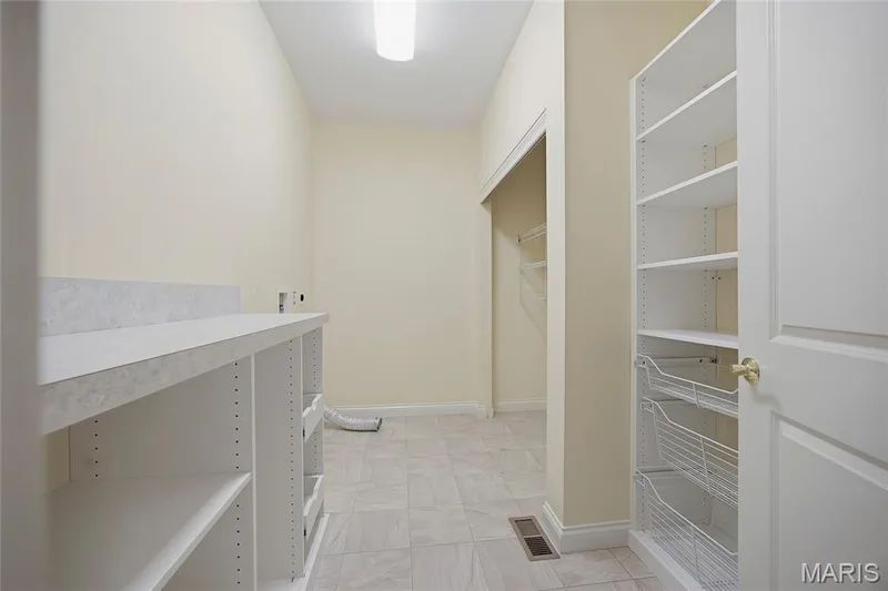 428 Fort Saratoga, St Charles, MO 63303 — listing photo 21 of 38