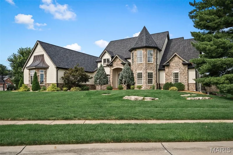 107 Place De Yeager, Lake St. Louis, MO 63367 — listing photo 2 of 73