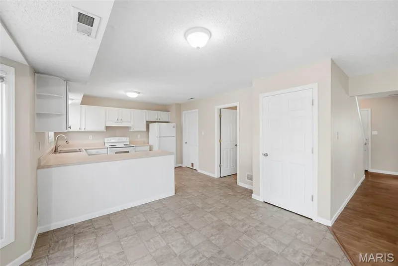 Breakfast room adjoins kitchen — 15 Tyler Court #2101A, Wentzville, MO 63385