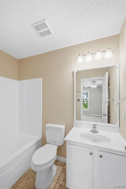 Primary bathroom — 15 Tyler Court #2101A, Wentzville, MO 63385