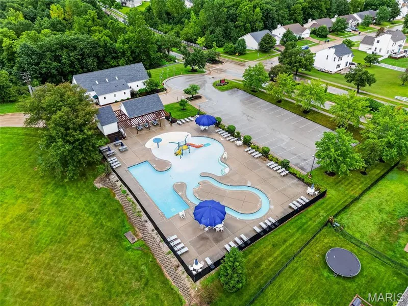 Zero entry pool with play feature and lazy river. — 15 Tyler Court #2101A, Wentzville, MO 63385