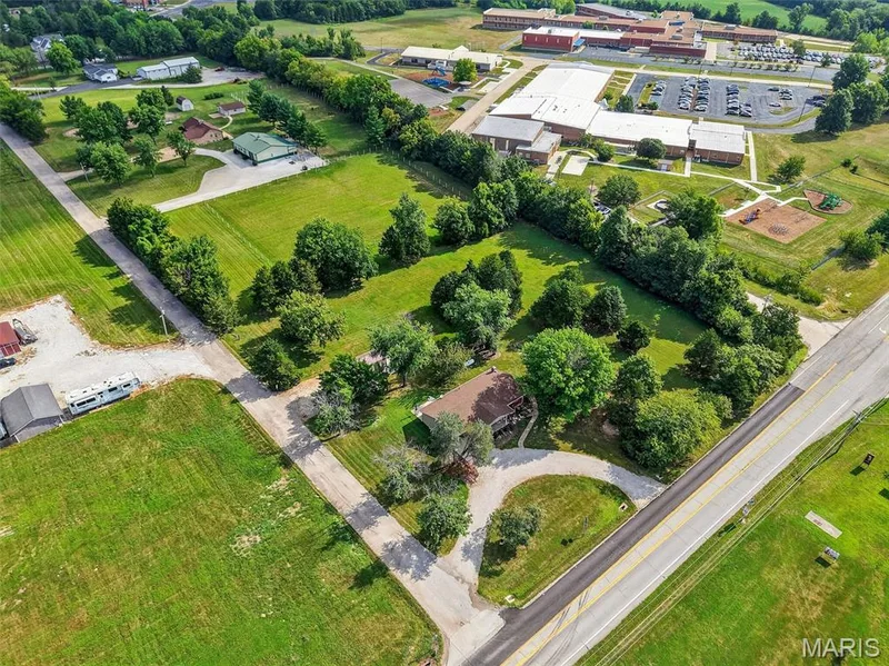 451 E Highway N, Wentzville, MO 63385 — listing photo 4 of 53